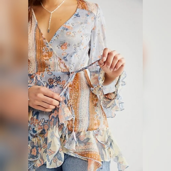 NWT Free People Magic Hour Wrap Top - Picture 3 of 3